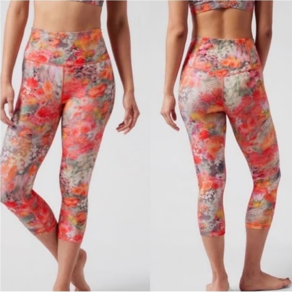 Athleta Elation Capri pink/orange “blur” print leggings sz M